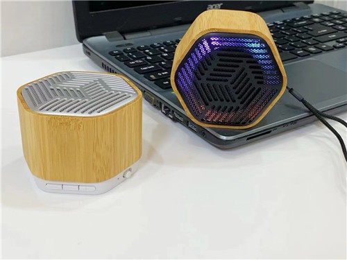 Latest Bluetooth Speaker Wireless Speaker Ecofriendly Wooden or Bamboo Portable Speaker with logo for Promotional Gifts