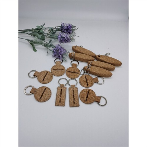 Various Shape Soft Wood Keyrings Sustainable Cork Keychains Slim Models Customized logo for Promotion