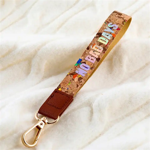 Short Soft Wood Keychains Sustainable Cork Lanyard Cork String Models Customized logo for Promotional Gifts