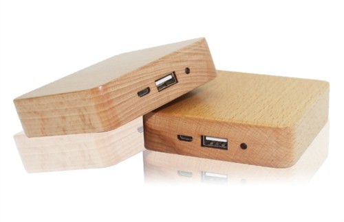 Removable Powerbank Charger Bank Portable Power Supplier Wood Model or Bamboo Model Customized logo for Promotion