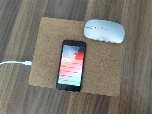 Ecofriendly Soft Wood Wireless Charging Station Cork Wireless Charger with Mousepad Customized logo for Promotion